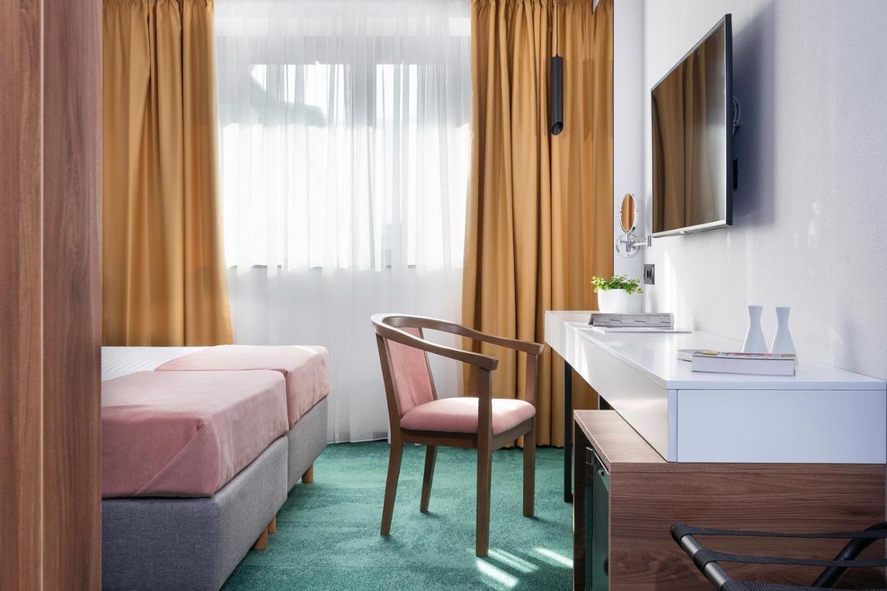 Hotel Tim'S Szkopje Kültér fotó